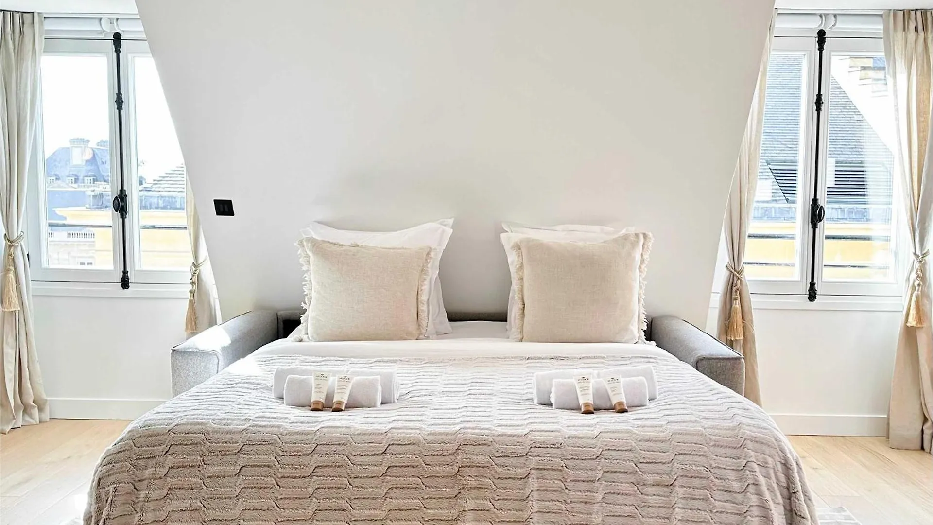 Spacious & Luxurious Apartment Paris