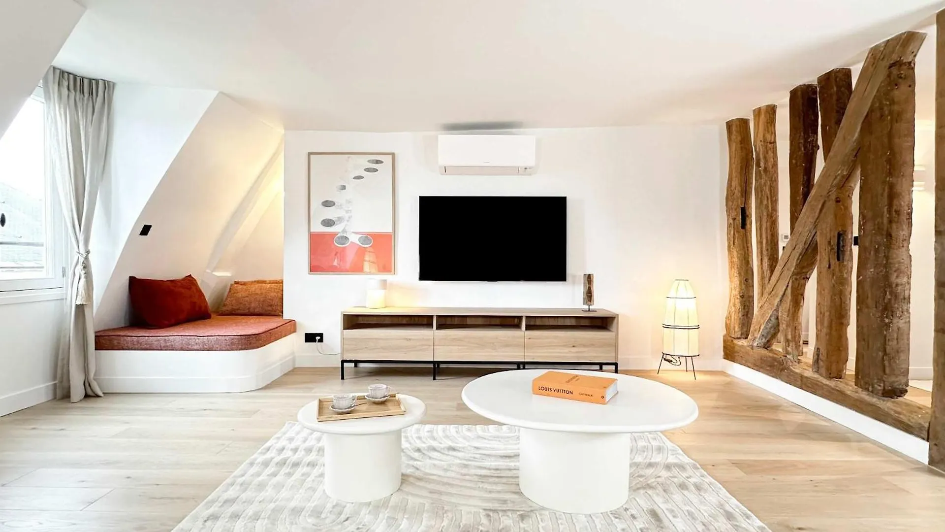 Spacious & Luxurious Apartment Paris