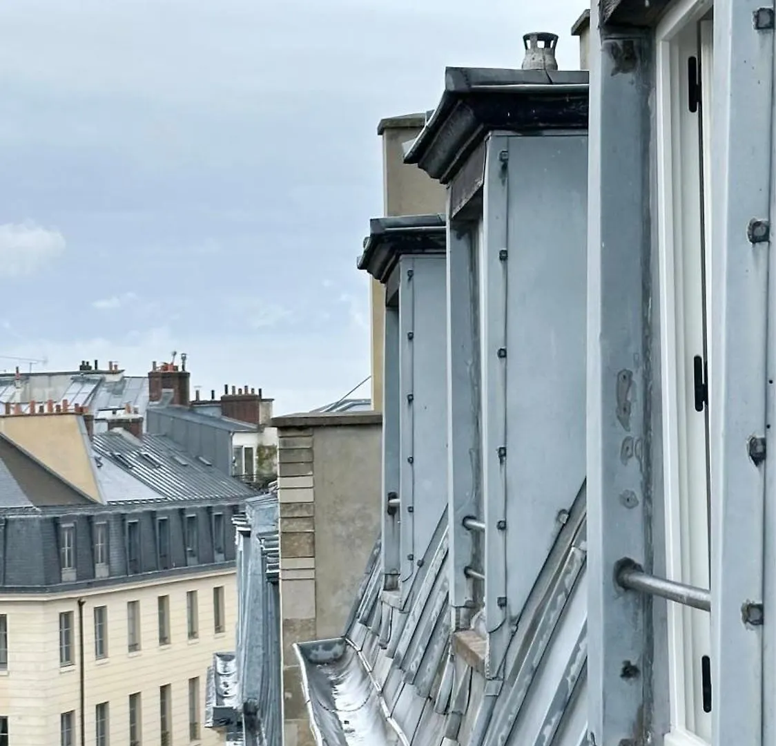 Spacious & Luxurious Apartment Paris