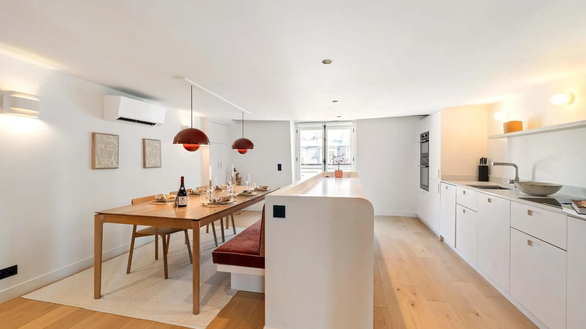 Spacious & Luxurious Apartment Paris