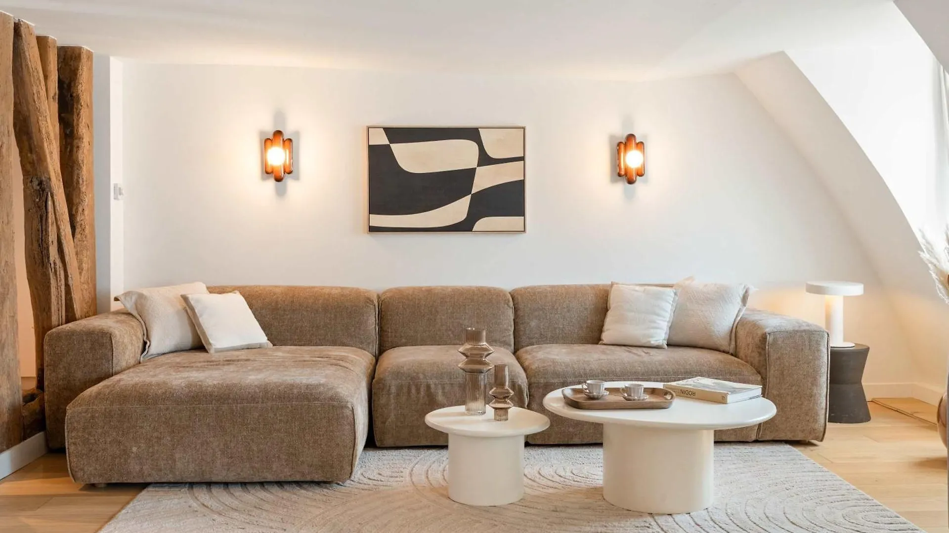 Spacious & Luxurious Apartment Paris