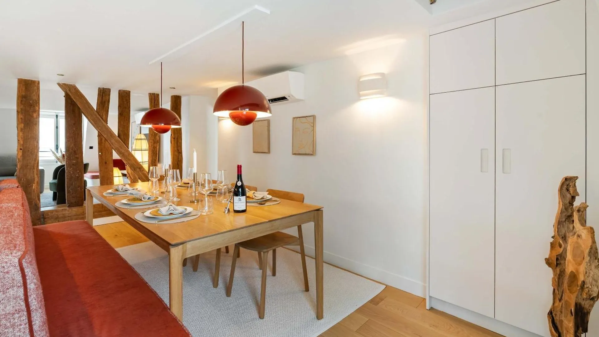 Spacious & Luxurious Apartment Paris France