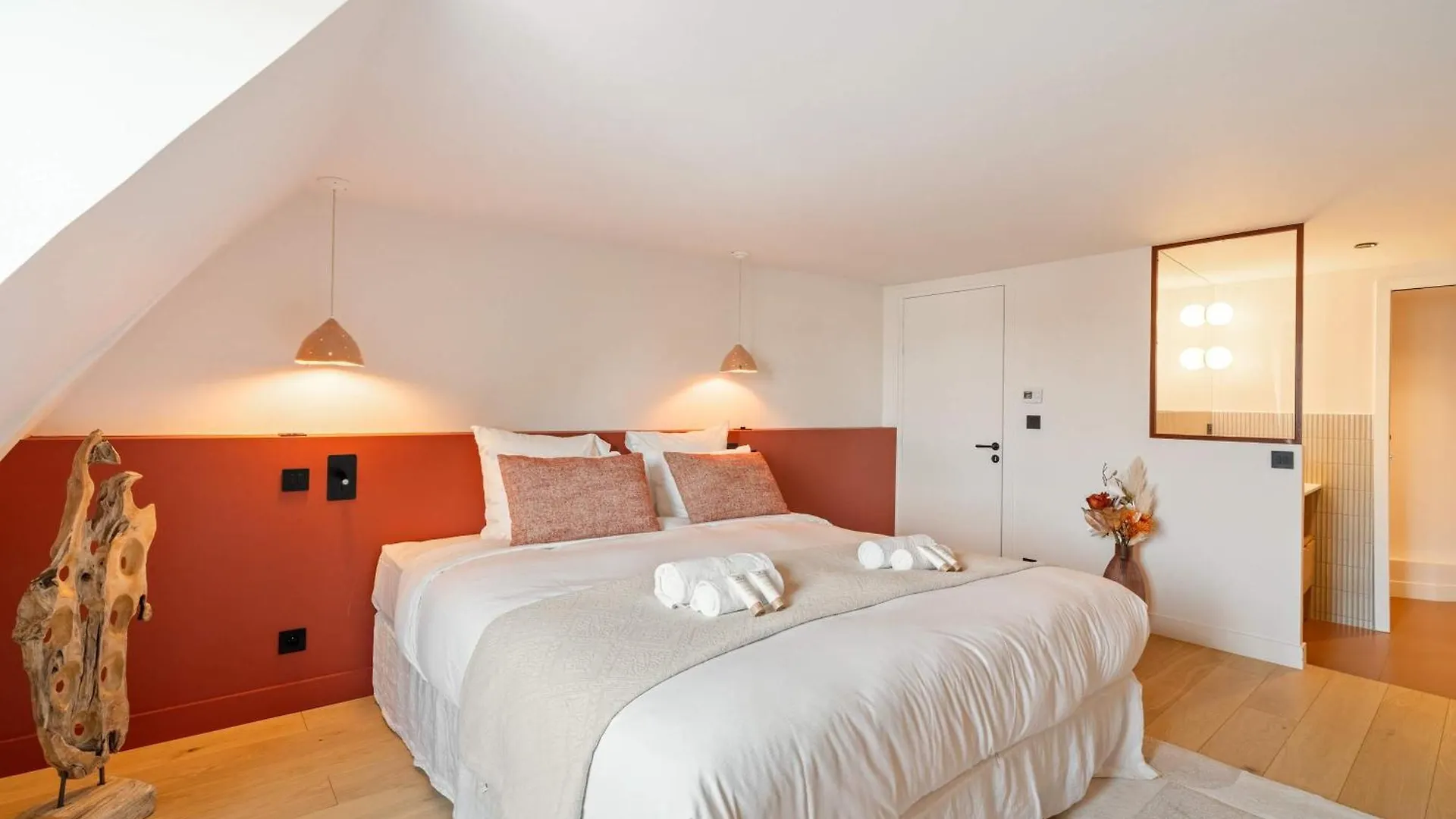 Spacious & Luxurious Apartment Paris France