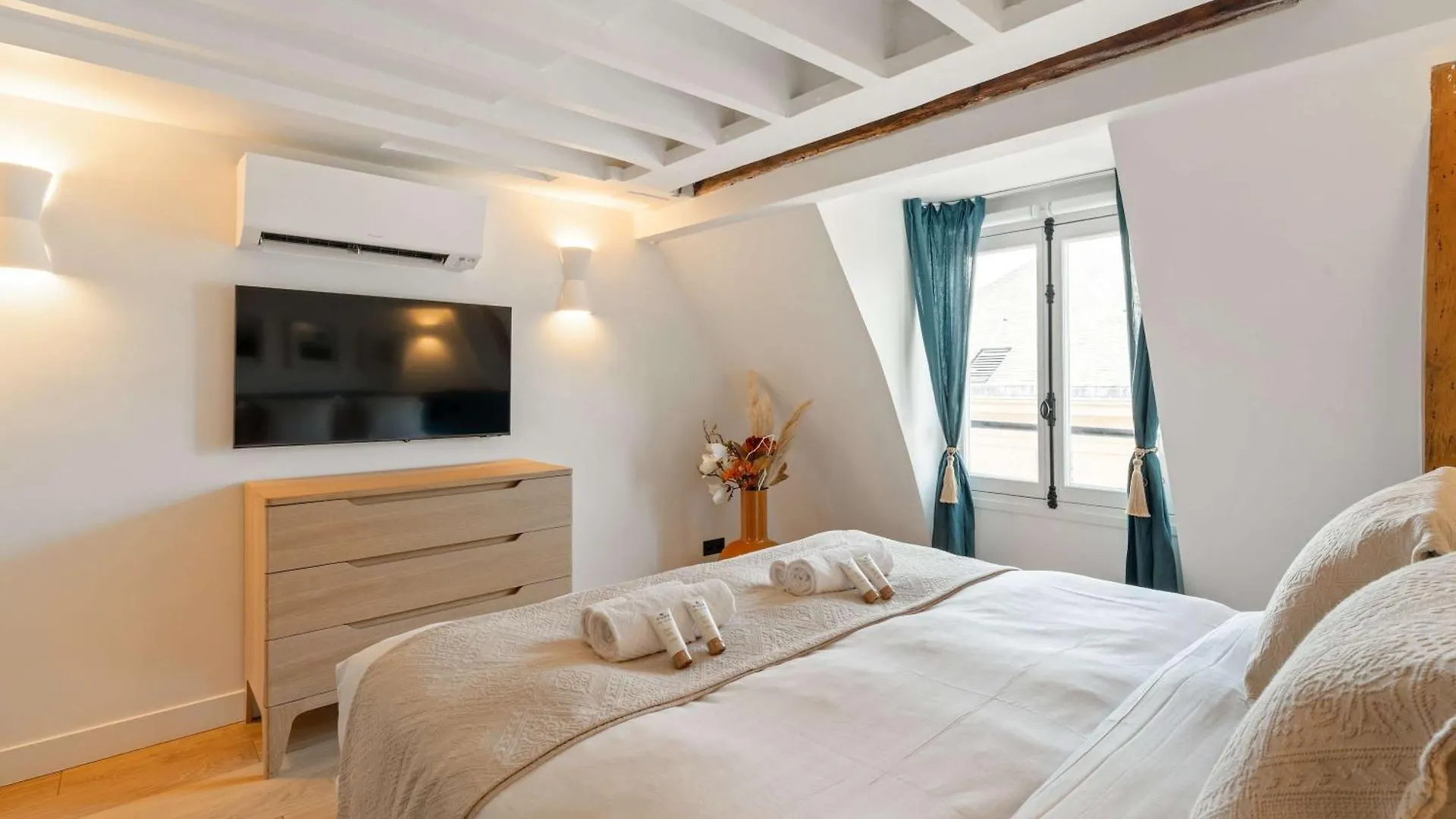 Spacious & Luxurious Apartment Paris 0*,  France