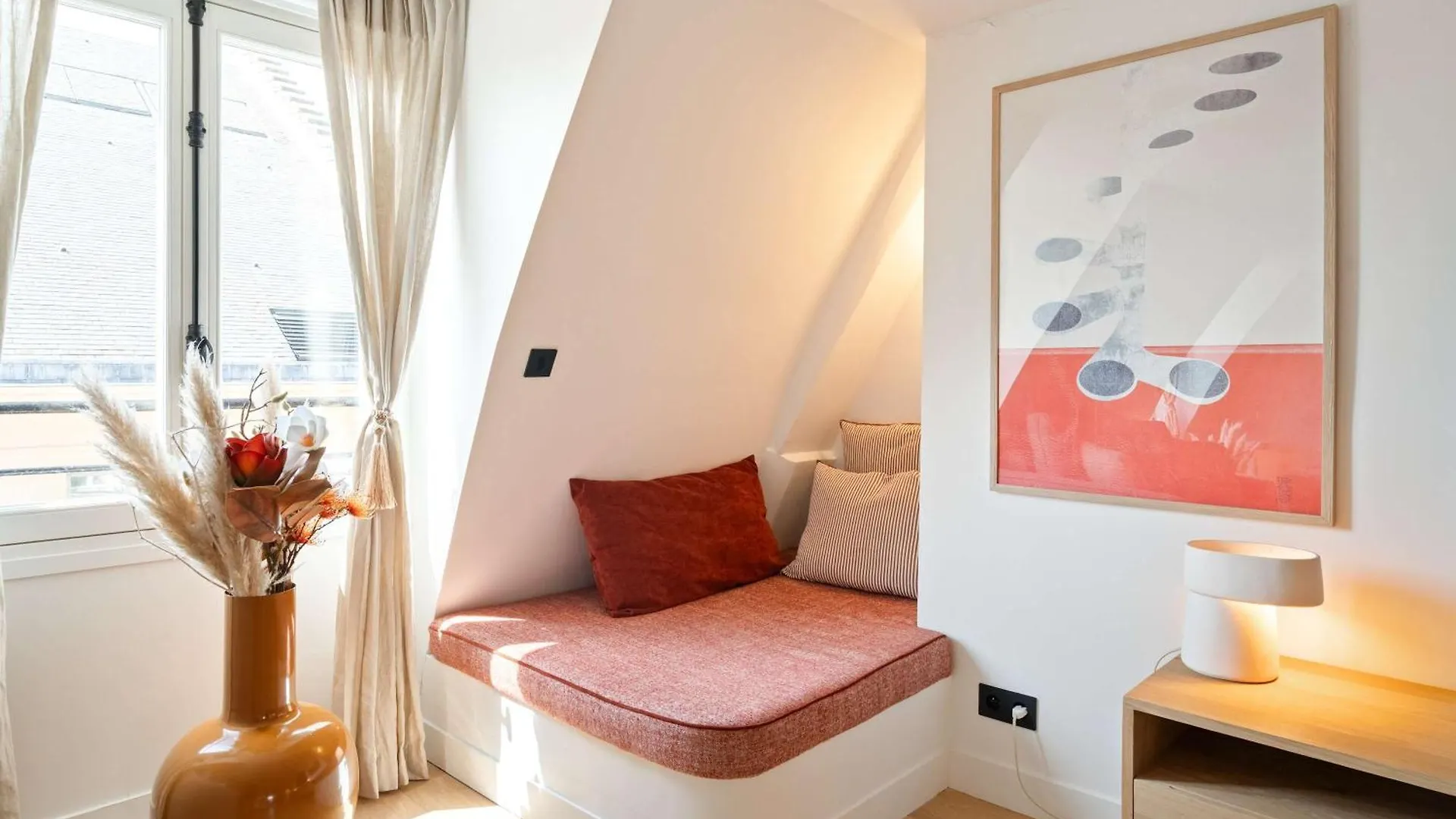 Spacious & Luxurious Apartment Paris